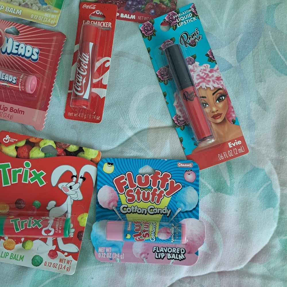 Bundle of 8 Lip Balms 💋 - Picture 3 of 4